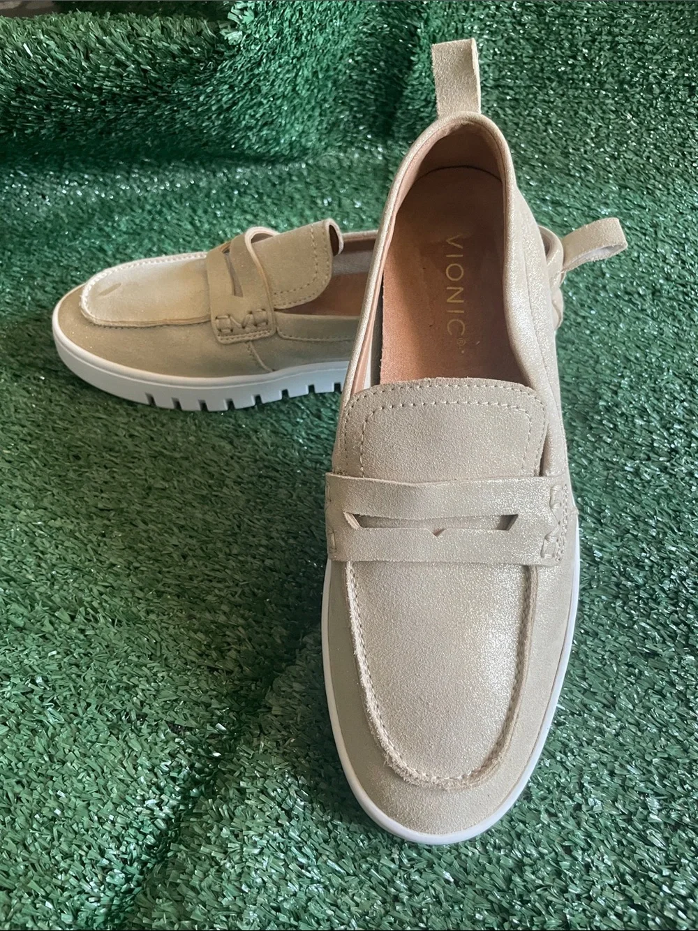 Vionic Uptown Gold Metallic Suede Loafer Slip-on Women's sizes 8